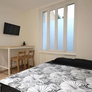 Studio En Résidence Privée à , Villeurbanne France