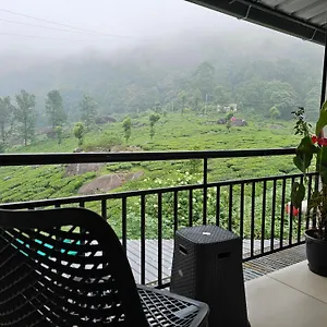 Tea Dale - With Tea Estate View , Munnar Inde