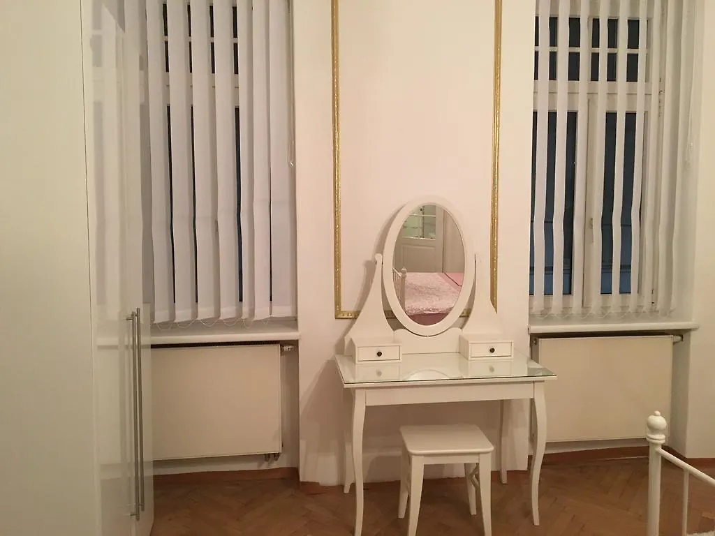 Royal Palace Home Vienna Apartment