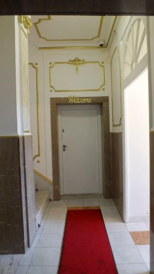 Apartment Royal Palace Home Vienna
